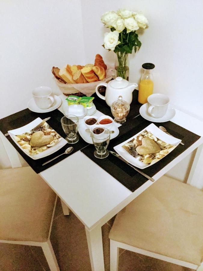 Les Sables Acomodação com café da manhã Santec Exterior foto