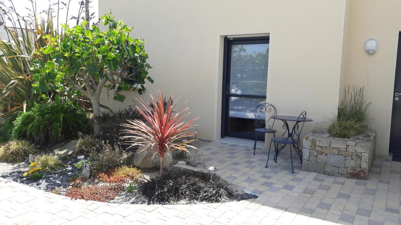 Les Sables Acomodação com café da manhã Santec Exterior foto